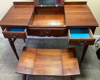 AMERICAN COLONIAL DRESSING TABLE WITH BENCH 2 DRAWER WITH FLIP TOP MIRROR WITH BENCH. NO SHIPPING PICKUP ONLY