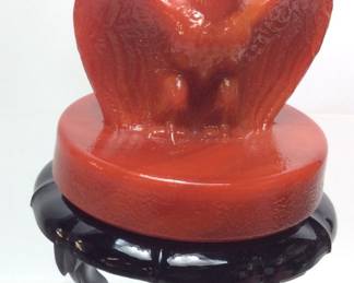 1976 FENTON BICENTENNIAL EAGLE PATRIOTIC RED SLAG GLASS FIGURINE WITH CAST BLACK STAND