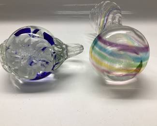 CAITHNESS RAINBOW SWIRL CRYSTAL VASE, JOE ST. CLAIR TEAPOT PAPERWEIGHT, MURANO STYLE APPLE