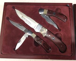 2008 WINCHESTER LTD. EDITION POCKETKNIFE SET w DISPLAY CASE