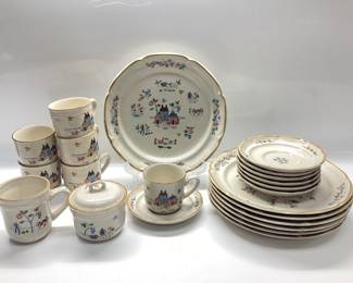 22 PIECE SET OF INTERNATIONAL HEARTLAND STONEWARE DINNER SET