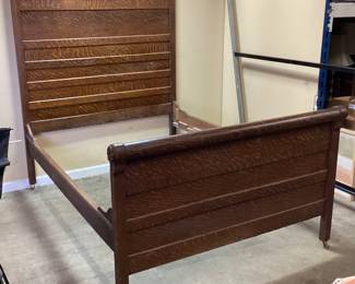 ANTIQUE QUARTER-SAWN OAK HIGH BACK BED, FULL SIZE NO SHIPPING PICKUP ONLY