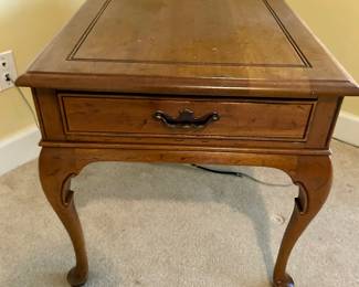 Davis Cabinet Company End Tabl