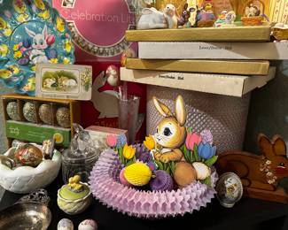 Vintage Easter honeycomb paper decor