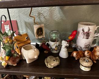 Fitz & Floyd duck vase, Redwing pig planter, Sandicast frog, 