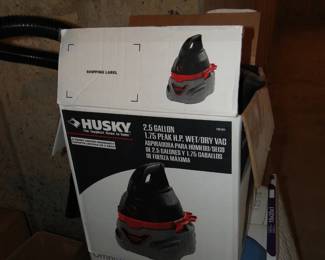 Husky 2.5 Wet Dry Vacuum