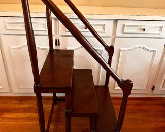 20th C Dark Oak Hungry Finish Wide Sturdy 3-tier Library Steps Made in Italy (22.5”x47”x22.75”)