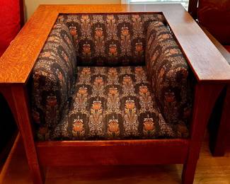 2006 Stickley Oak/Upholstered Arm Chair (3'5"Wx3'6"Dx29.5"H)