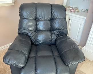 Leather recliner 