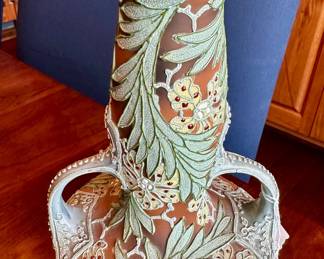 Nippon Moriage Vase