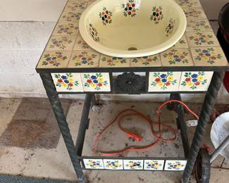 Tiled sink. Very nice.