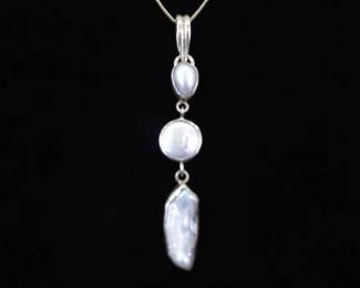 .925 Sterling Silver Baroque Pearl Pendant Necklace

