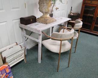 This small, compact, so clever table and two chairs is perfect in any small room, for any occasion.