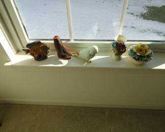 A variety of some decorative items