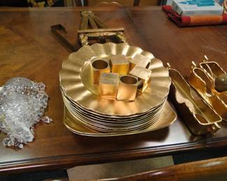 Gold charger plates, and napkin rings