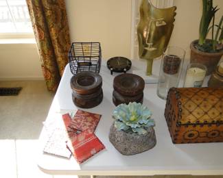 Smaller decorative items