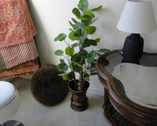 Another fine faux plant, that will always survive no matter what harsh conditions you throw at it