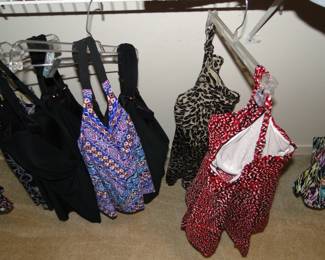 Women's bathing suit tops