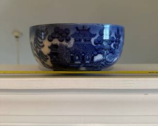 R82 - $40. Doulton Burslem England Willow. 7" bowl. Very good antique condition. 