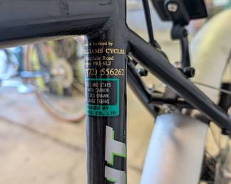 R95 - $50. Vintage Giant Bicycle from England.  Mens "Iguana" Model. Has been in storage for years - will need a tune up!