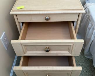 R15 - $75 PAIR of Nightstands with natural wood finish. (Pressed Wood) Glass top to protect the pull out shelf and 2 drawers. Excellent condition! Measures 20" wide x 19" deep x 22" tall. 