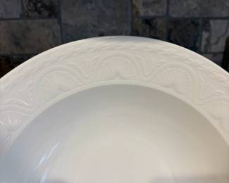 R58 - $75. Set of 8. Villeroy & Boch. Chateau Collection Cellini. Large 10" Pasta / Soup Bowl. 