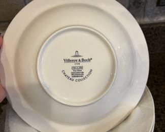 R58 - $75. Set of 8. Villeroy & Boch. Chateau Collection Cellini. Large 10" Pasta / Soup Bowl. 