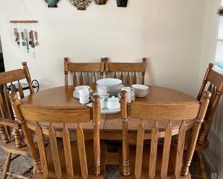Oak table, 3 leaves, 6 chairs