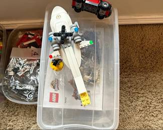 Assorted LEGO Building Blocks and Sets including LEGO Jurassic World Allosaurus  Baby Dinosaur Rescue  third image