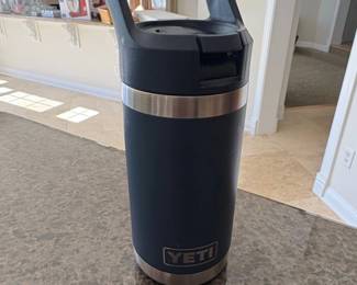 Yeti Rambler oz Bottle with Chug Cap