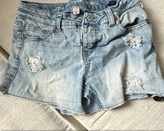 Cat  Jack Girls Distressed Denim Shorts Size L (10/12)