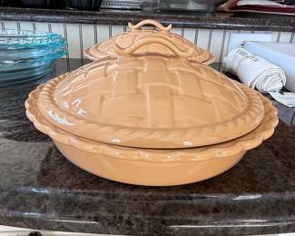 Longaberger Woven Traditions Pie Dish with Lid second image