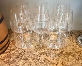 Set of Clear Glass Wine Glasses second image