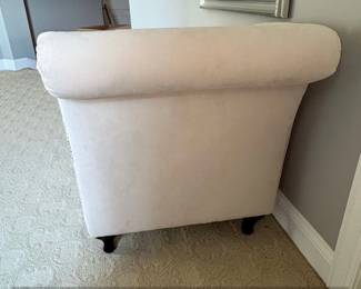 Tufted Velvet Chaise Lounge with Rolled Armrest and Nailhead Trim small stain second image