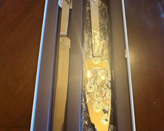 Vera Wang Love Knots Cake Knife and Server Set