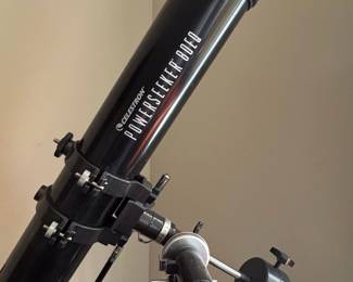 Celestron PowerSeeker EQ Telescope second image