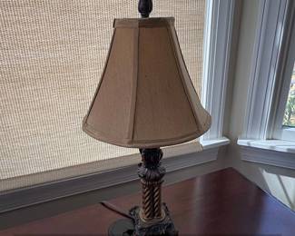 Vintage Twisted Column Table Lamp with Faux Bronze Finish