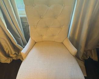 Tufted Wingback Dining Chair