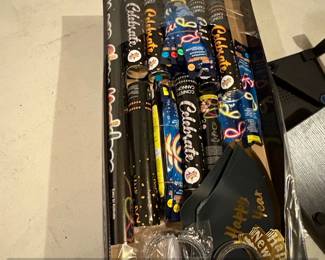 New Years Eve Confetti Cannon and Party Favor Set