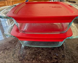 Pyrex Easy Grab Quart Oblong Baking Dish with Red Lid second image