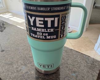 Yeti Rambler oz Travel Mug with Stronghold Lid