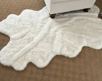 Mon Chateau Faux Fur Quad Rug