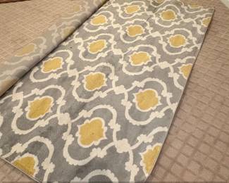 World Rug Gallery Toscana Collection Gray Yellow Quatrefoil Area Rug 10x10 