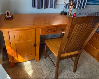 Vintage Oak Veneer Writing Desk with Chair