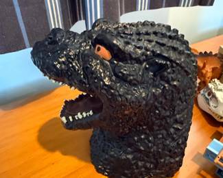 Trendmasters Godzilla Head Bank second image