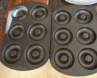 Wilton Cavity Mini Donut Baking Pan Set