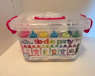 Tulip OneStep TieDye Party Kit