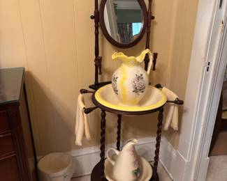 Vintage Victorian-Style Basin Wash Stand with 2 wash basin pitchers, 2 face towels.