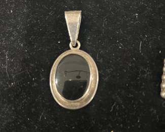 sterling and onyx pendant 