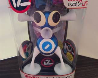 Zizzle IZ Blue Alien Interactive I-pod MP3 Speaker